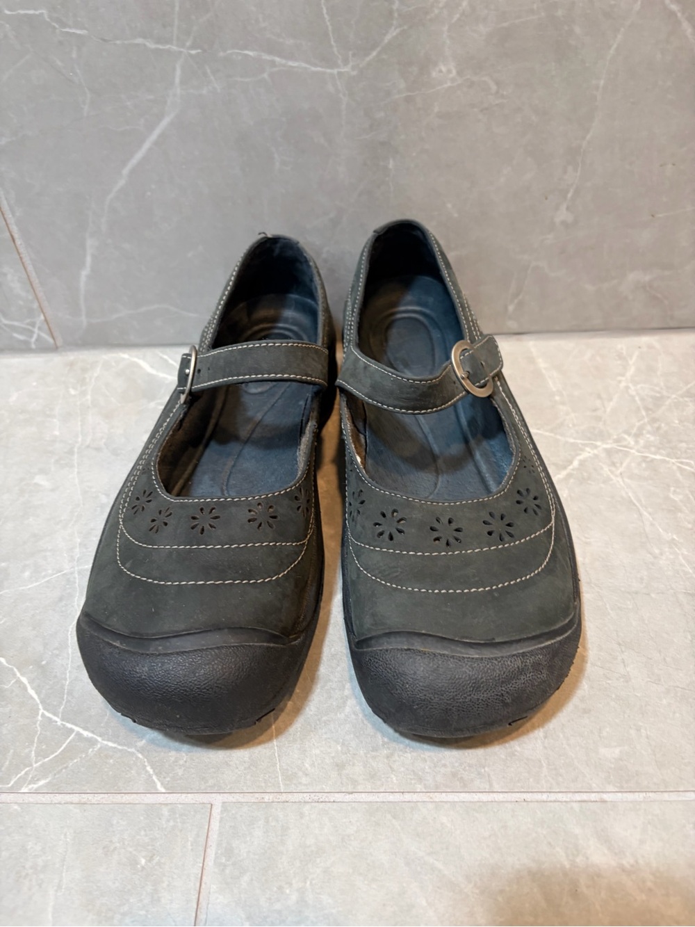 Keen Women’s Mary Jane Comfort Flats - Black size 10